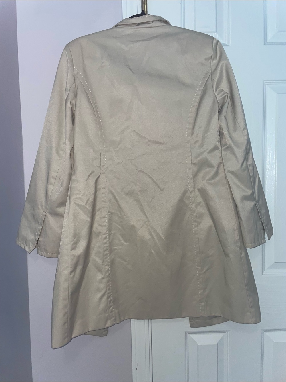 Brandon Thomas Cream Satin Trench Coat - Picture 3 of 3